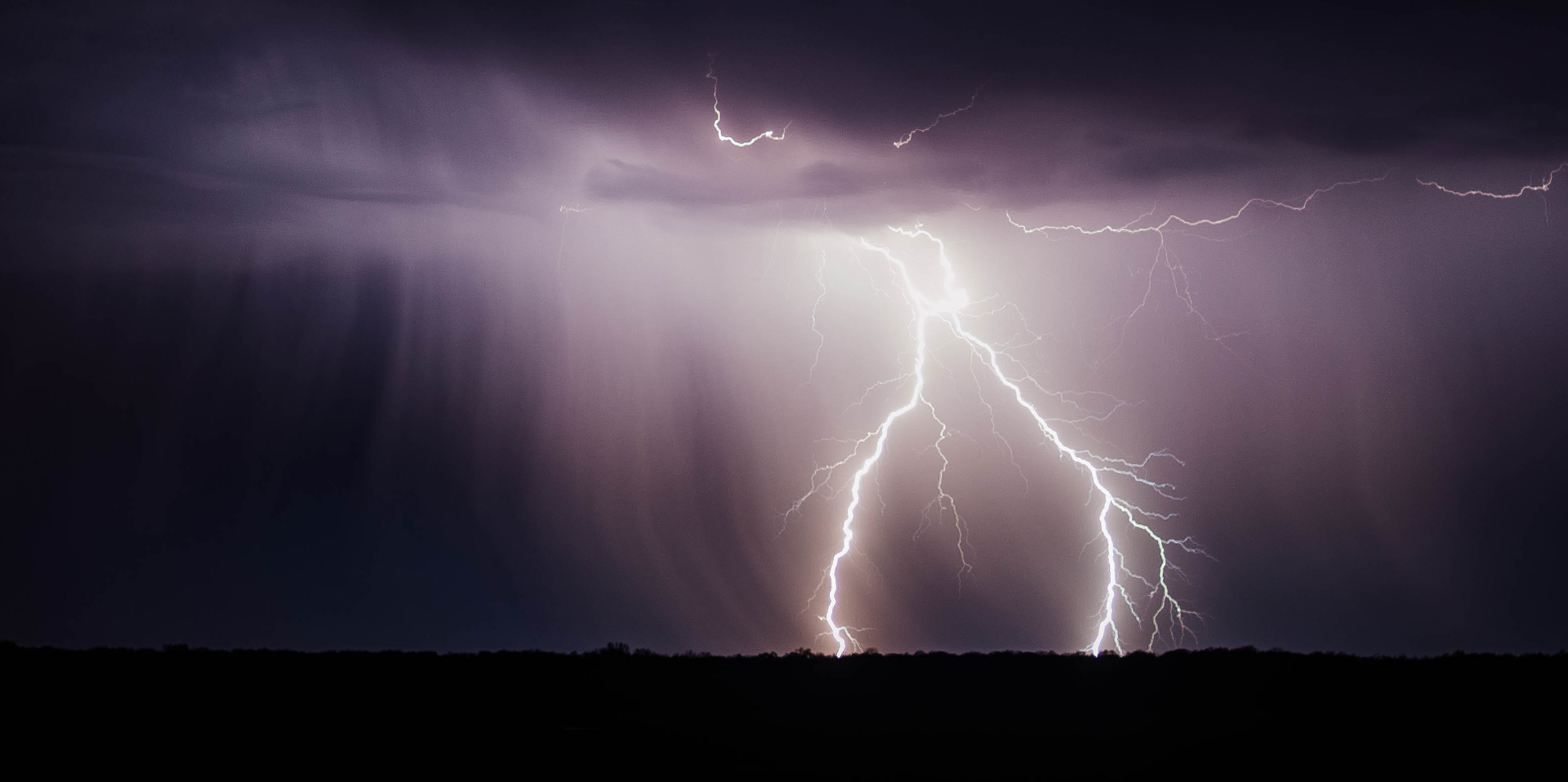 lightning-strike-photo-brandon-morgan